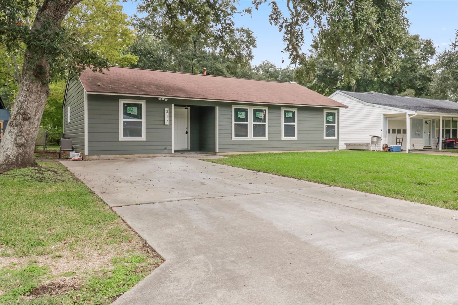Real estate property located at 317 Redwood, Brazoria, Brazos Oaks Lake Jackson, Lake Jackson, TX, US