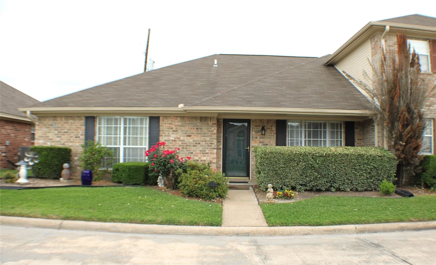 Real estate property located at 1137 Green Meadow, Jefferson, Green Mdw Patio/Twnhms Ph III, Beaumont, TX, US
