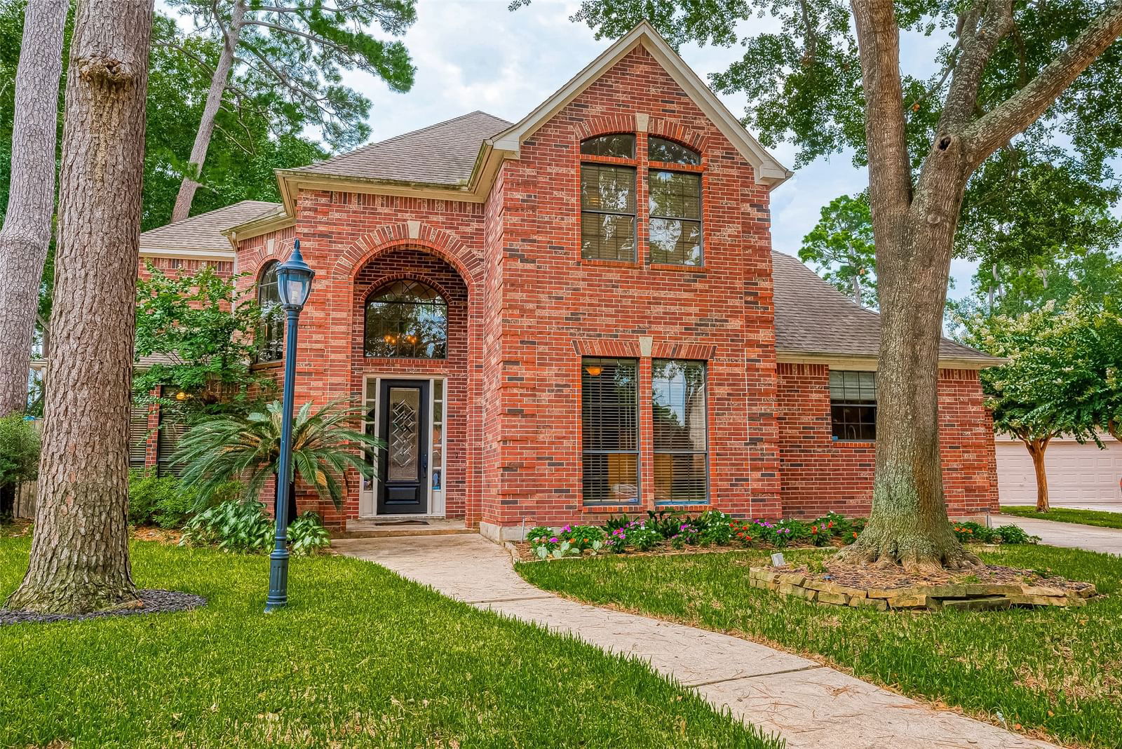 Real estate property located at 13207 Vinca, Harris, Lakewood Glen Sec 01 R/P, Cypress, TX, US