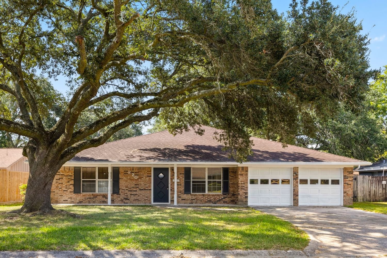 Real estate property located at 2203 Cedar Brake, Harris, Baytown, TX, US