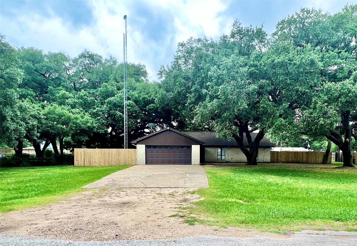Real estate property located at 311 Bryan, Wharton, Live Oaks Estate, Boling, TX, US