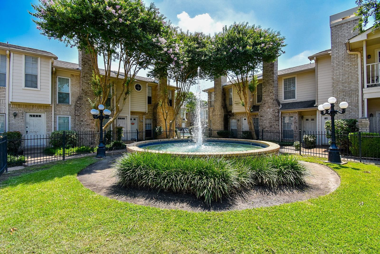 Real estate property located at 7575 Cambridge #1901, Harris, Fountainebleau, Houston, TX, US