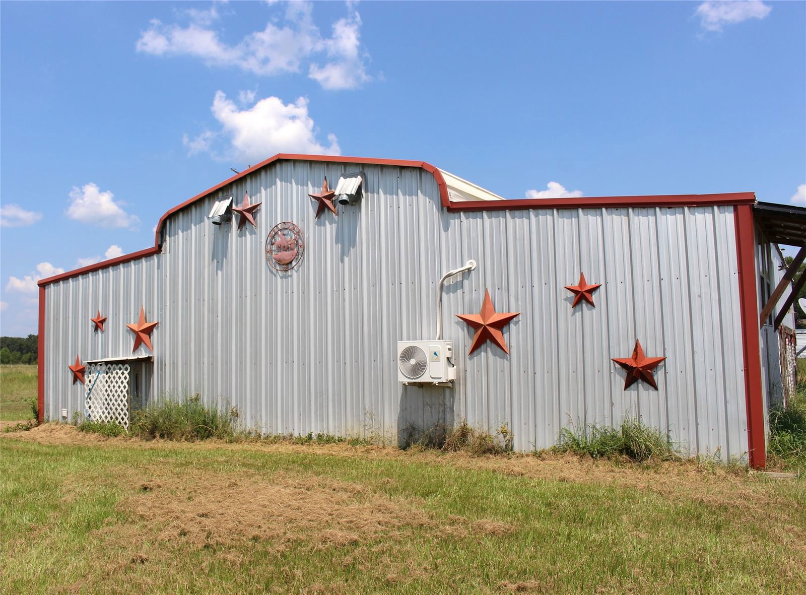 Real estate property located at 1585 County Road 2066, Liberty, D Cleveland, Hull, TX, US