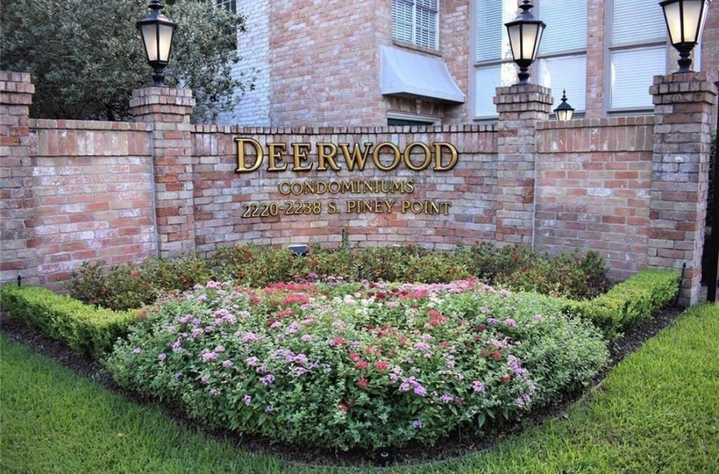 Real estate property located at 2226 Piney Point #108, Harris, Deerwood Gardens Condo, Houston, TX, US