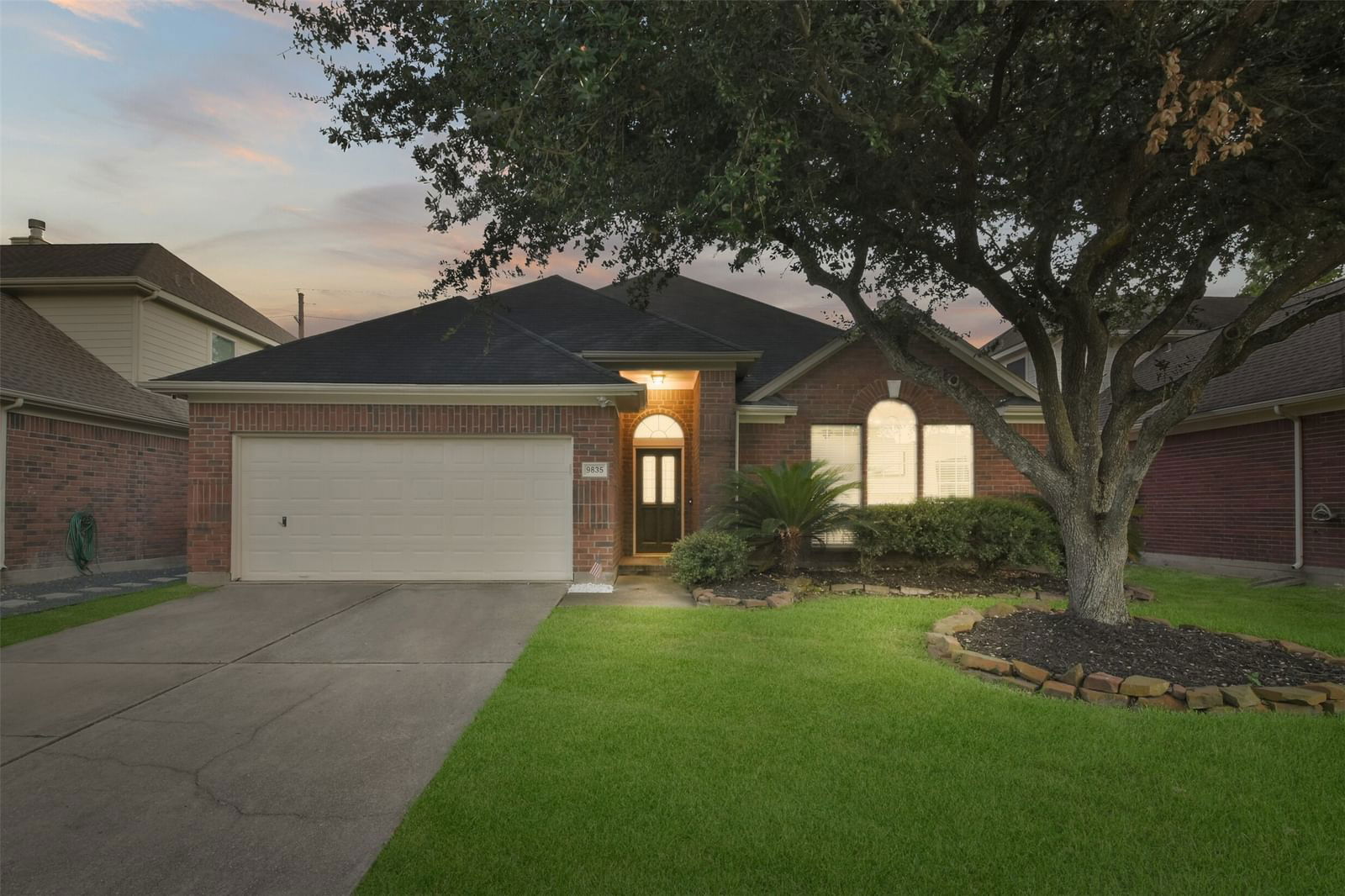 Real estate property located at 9835 Corral Corner, Harris, Winchester Village, Houston, TX, US