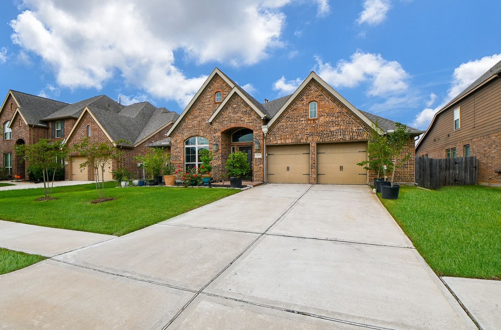 Real estate property located at 1820 Emerald Trace, Fort Bend, Shadow Creek Ranch Sf-63b, Pearland, TX, US