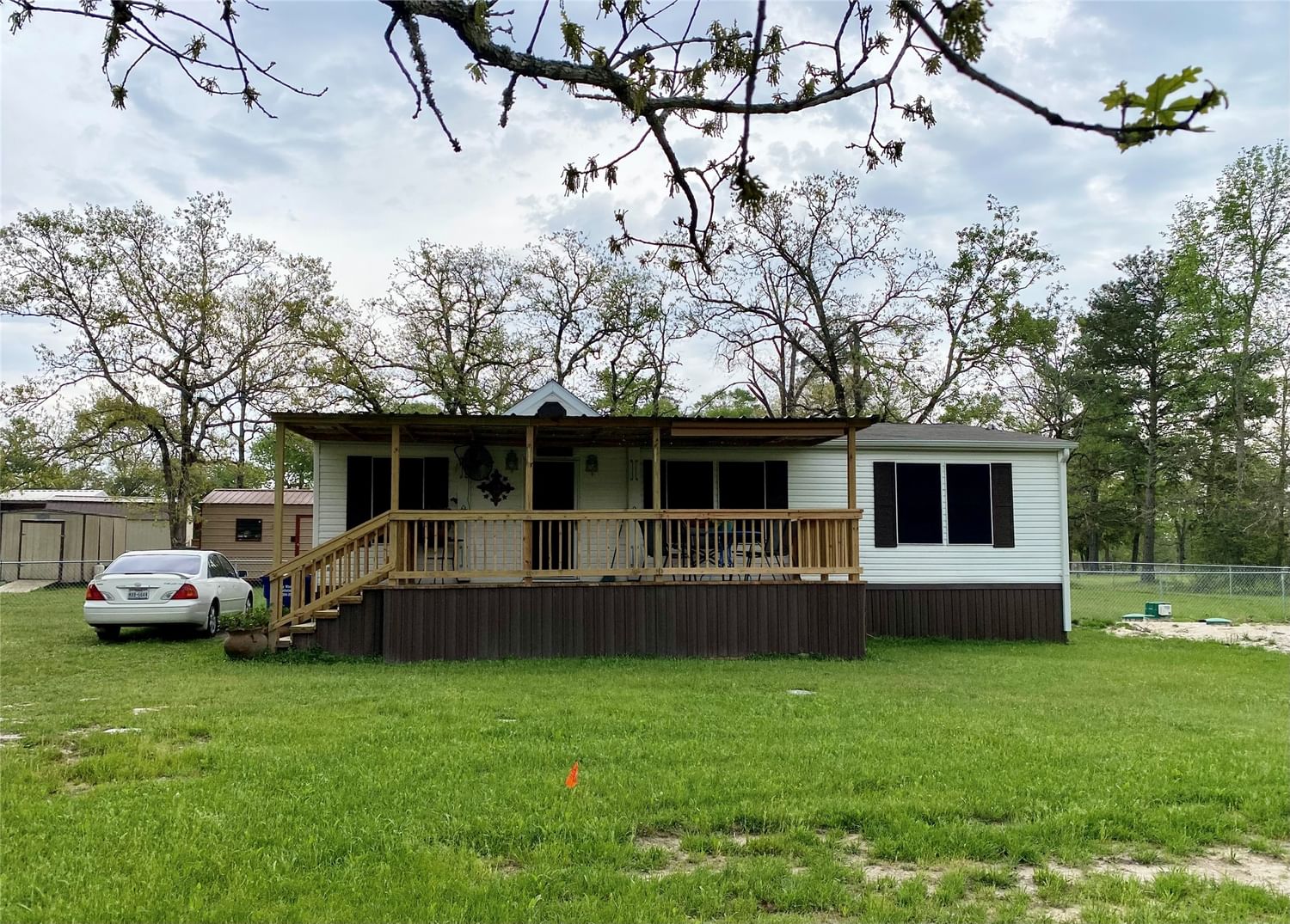 Real estate property located at 230 Oakdale, San Jacinto, Lakeside Village, Huntsville, TX, US