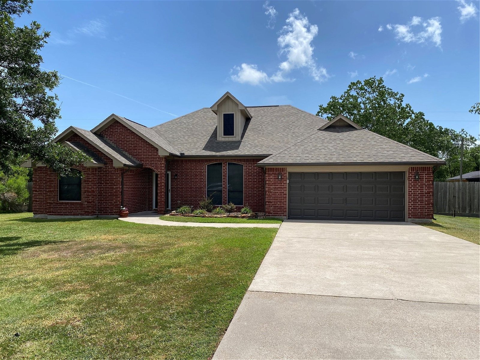 Real estate property located at 2107 Magnolia Bend, Chambers, Baytown, TX, US