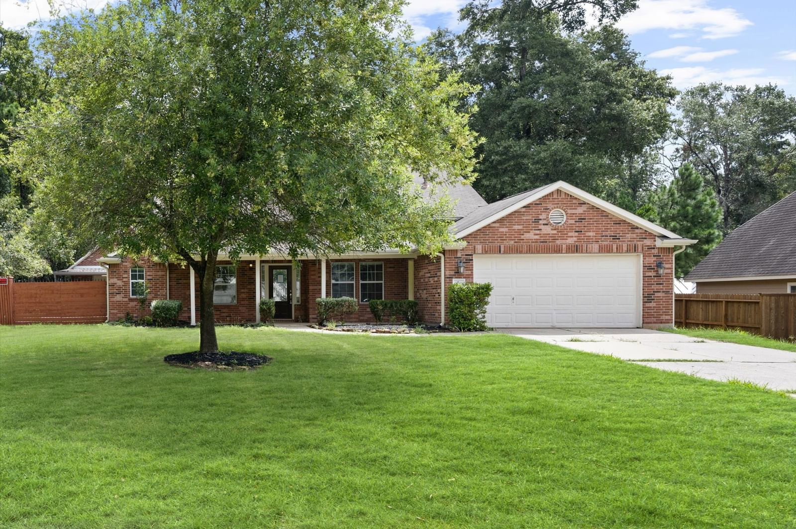 Real estate property located at 10944 Forest Creek, Montgomery, Forest Creek, Conroe, TX, US