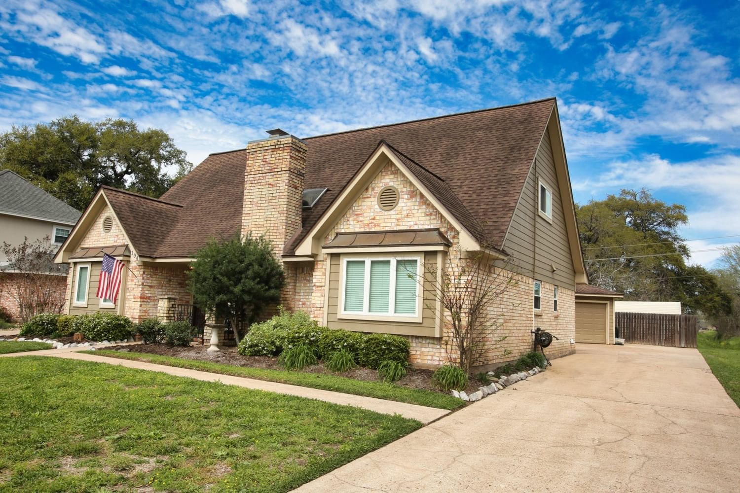 Real estate property located at 104 Driftwood, Brazoria, Oak Forest Lake Jackson, Lake Jackson, TX, US