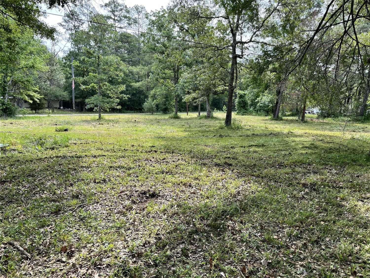 Real estate property located at 32 East Lake Rd, Walker, Forgotten Forest Ranchettes, Huntsville, TX, US