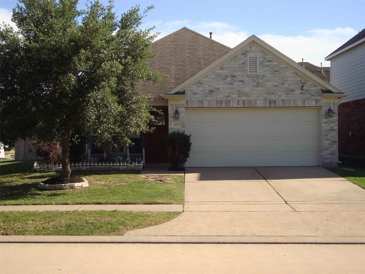 Real estate property located at 11007 Chestnut Path, Harris, Ashford Grove, Tomball, TX, US