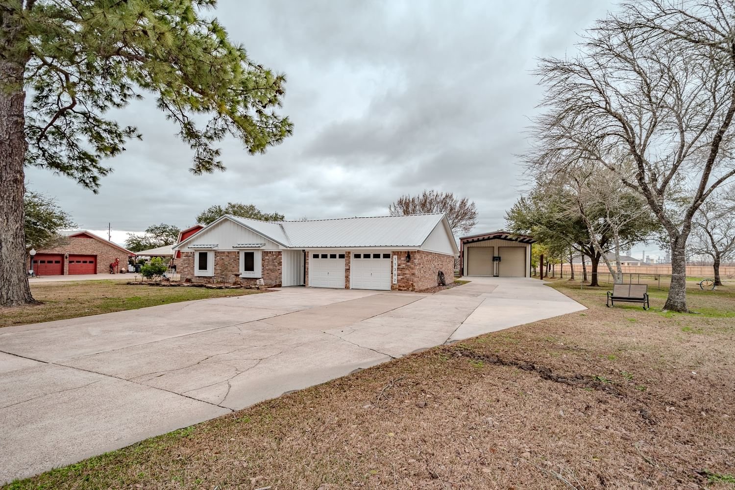 Real estate property located at 11302 Cherry Point, Chambers, Cherry Point Ranchettes, Mont Belvieu, TX, US
