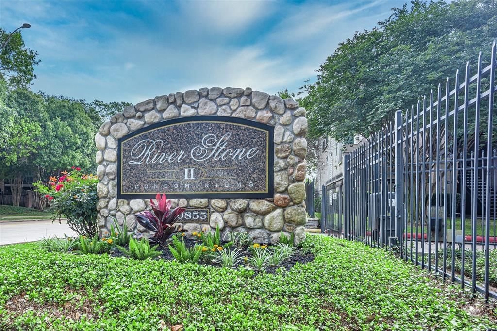 Real estate property located at 10855 Meadowglen #601, Harris, Houston, TX, US