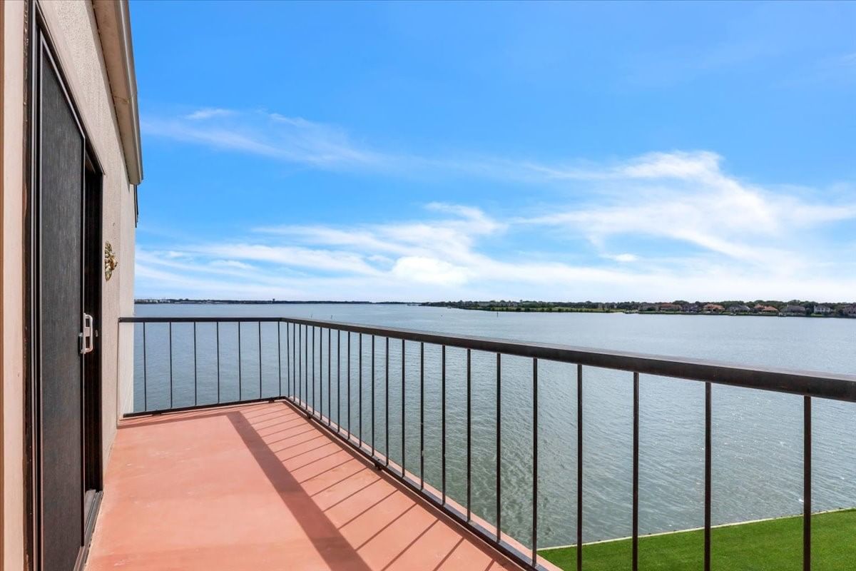 Real estate property located at 351 Lakeside #306, Harris, Bayfront Towers Condo, Houston, TX, US