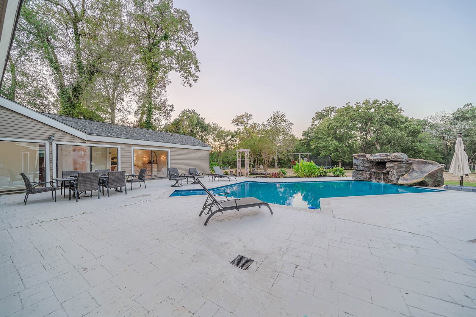 Real estate property located at 2412 Taylor, Brazoria, Pearland, TX, US