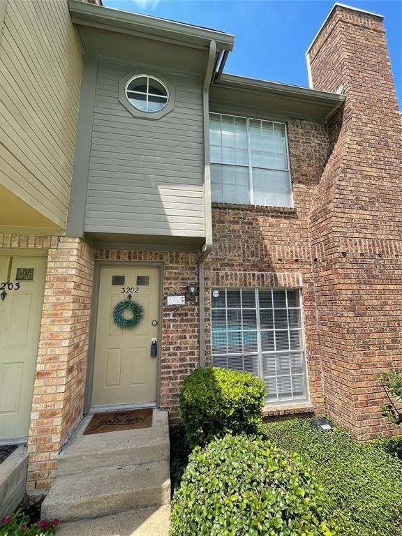 Real estate property located at 11201 Lynbrook #3202, Harris, Lynbrook Manor Condo Ph 02, Houston, TX, US