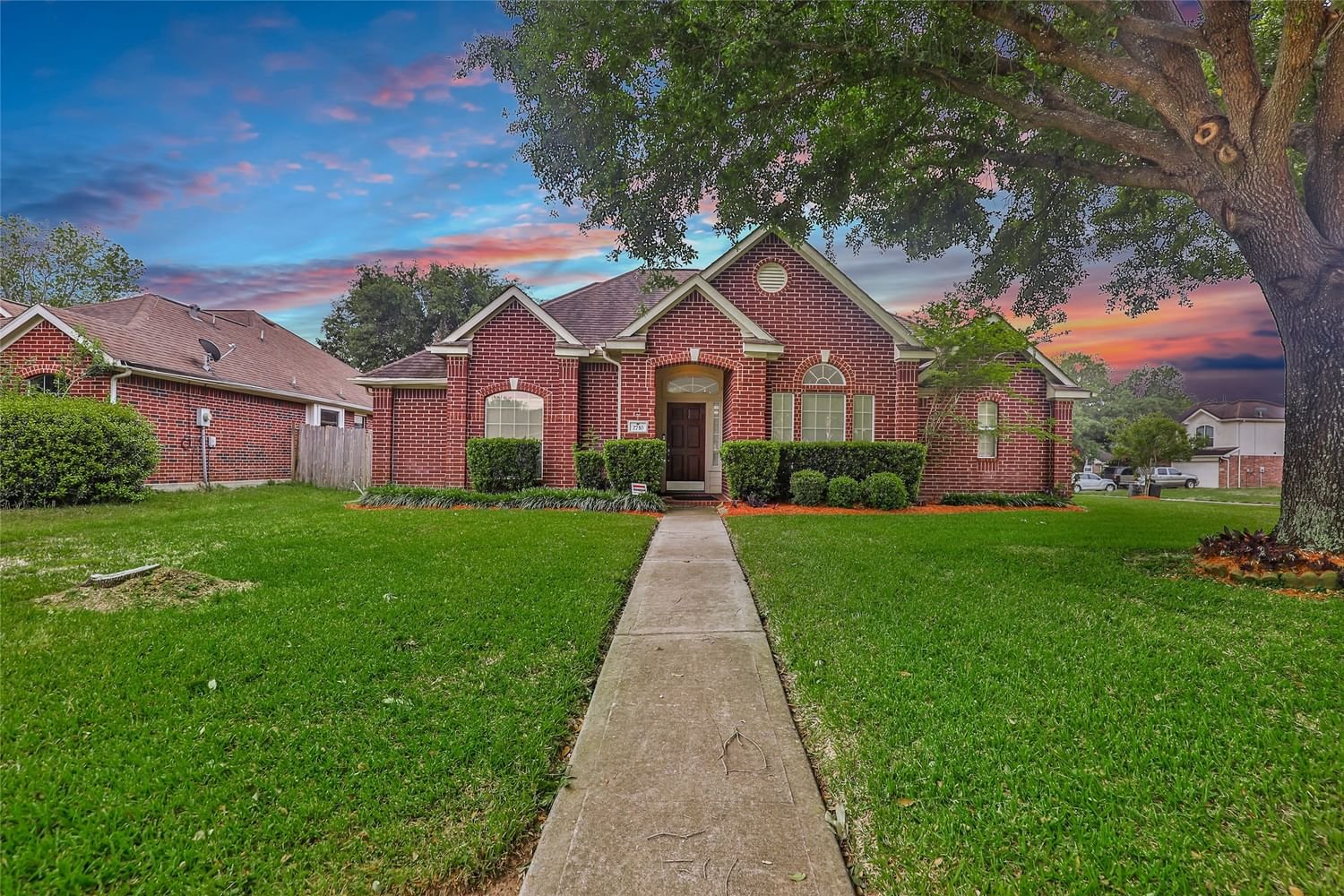 Real estate property located at 2710 Briarloch, Harris, Woodcreek Sec 02 Amd, Houston, TX, US