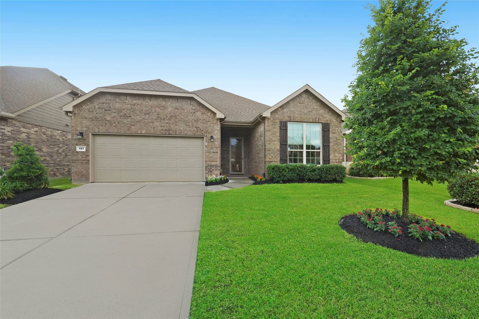 Real estate property located at 127 Chestnut Bay, Montgomery, Del Webb The Woodlands 05, Spring, TX, US