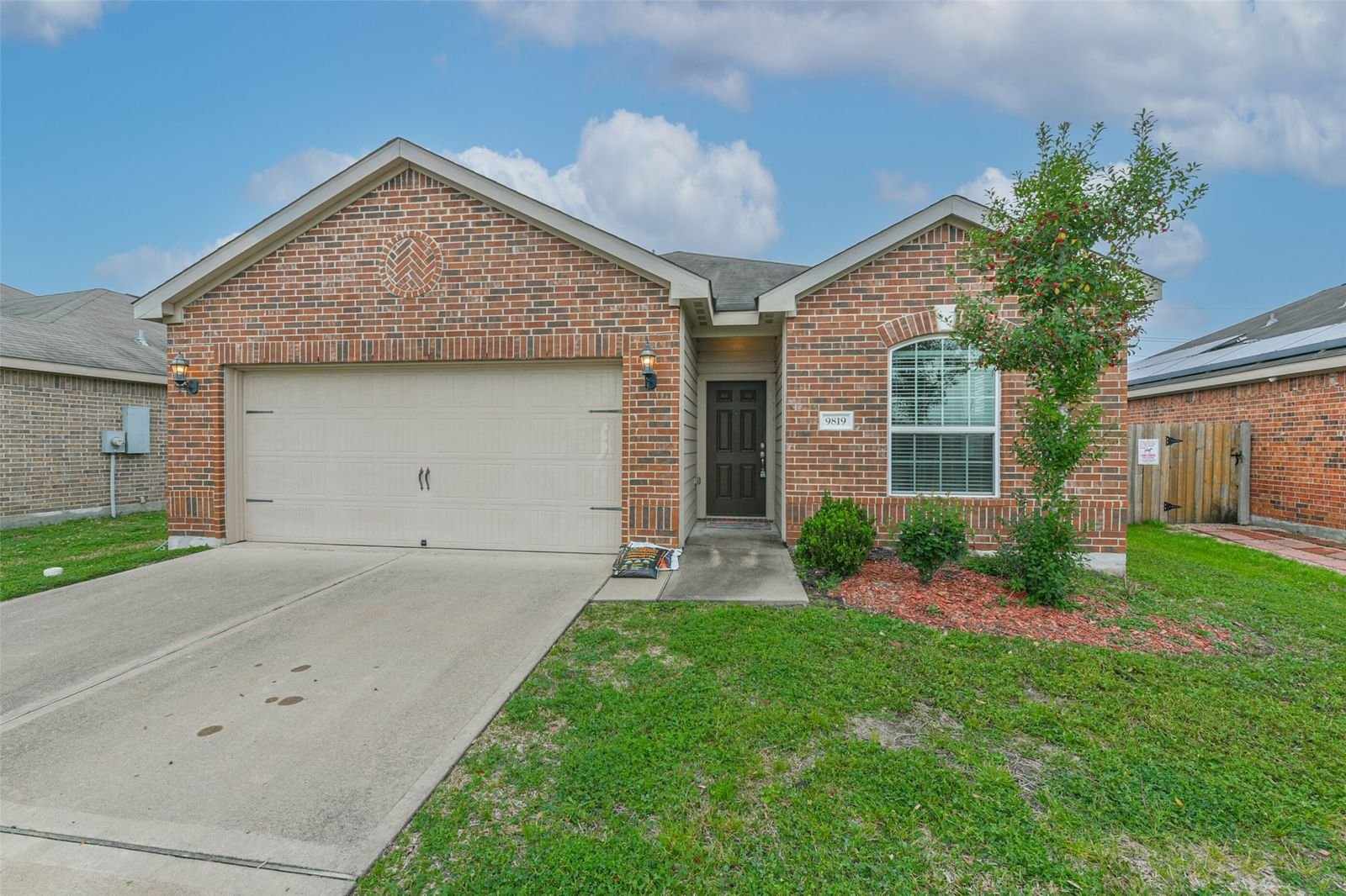 Real estate property located at 9819 Montana Sapphire, Brazoria, Sterling Lakes West Sec 2 A07, Iowa Colony, TX, US