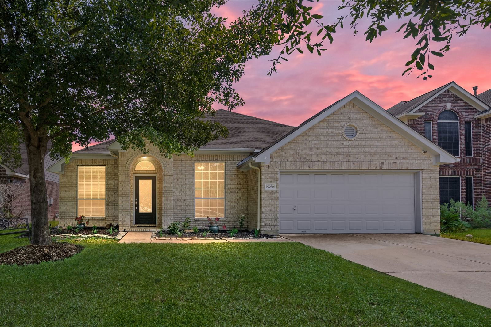 Real estate property located at 19030 Sun Pass, Harris, Canyon Gate At Northpointe, Tomball, TX, US