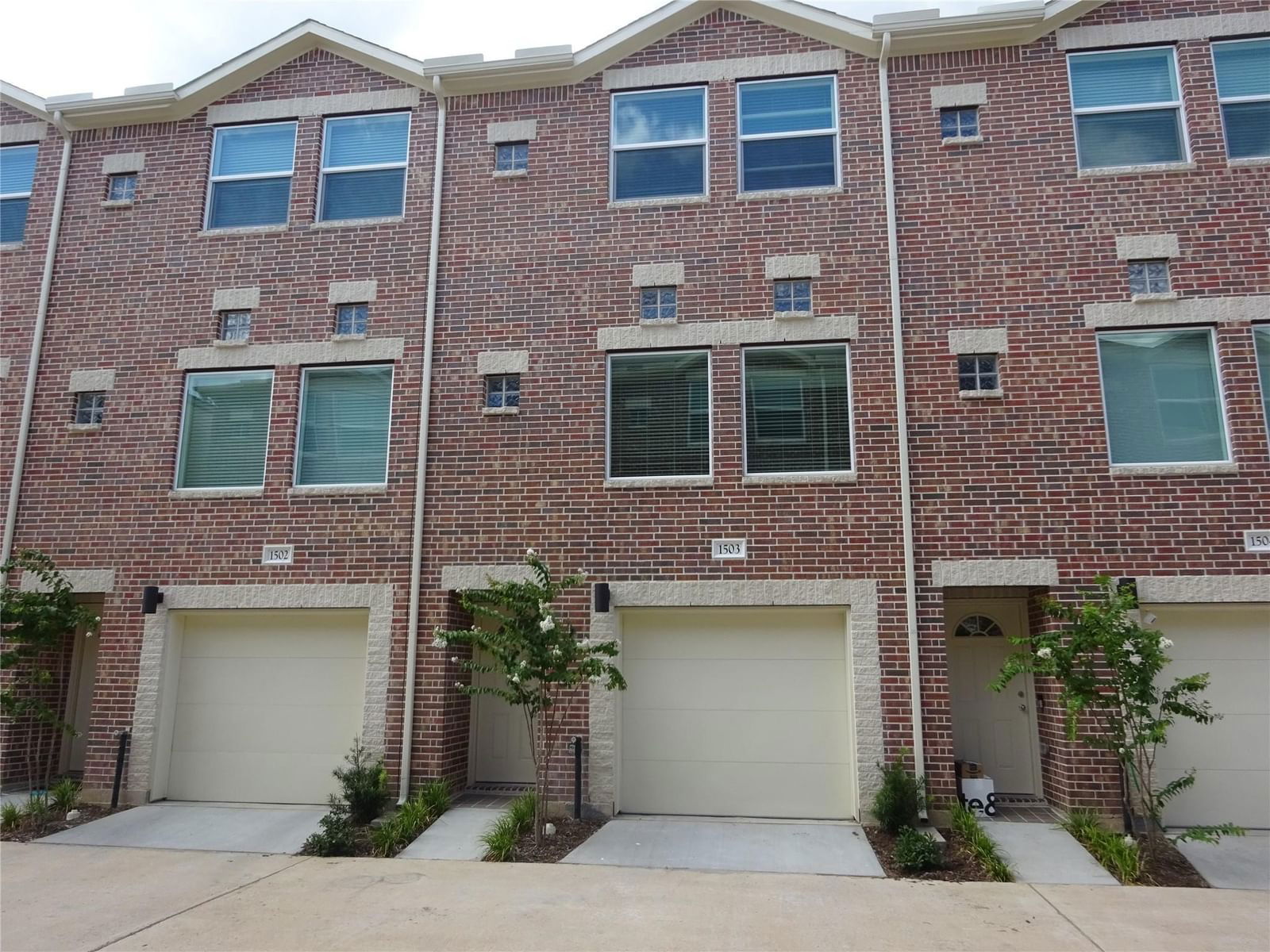 Real estate property located at 8705 Bryam #1602, Harris, Hobby Airport Villas, Houston, TX, US