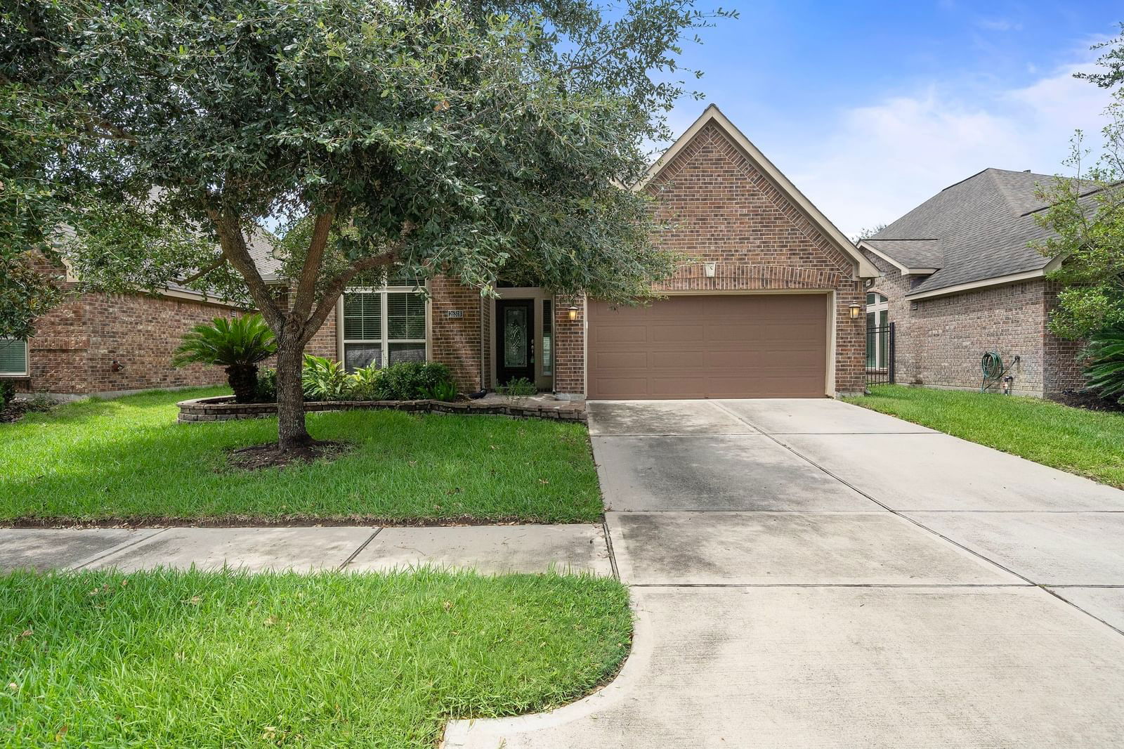 Real estate property located at 26318 Mercy Moss, Fort Bend, Canyon Village At Westheimer Lakes Sec 3, Richmond, TX, US