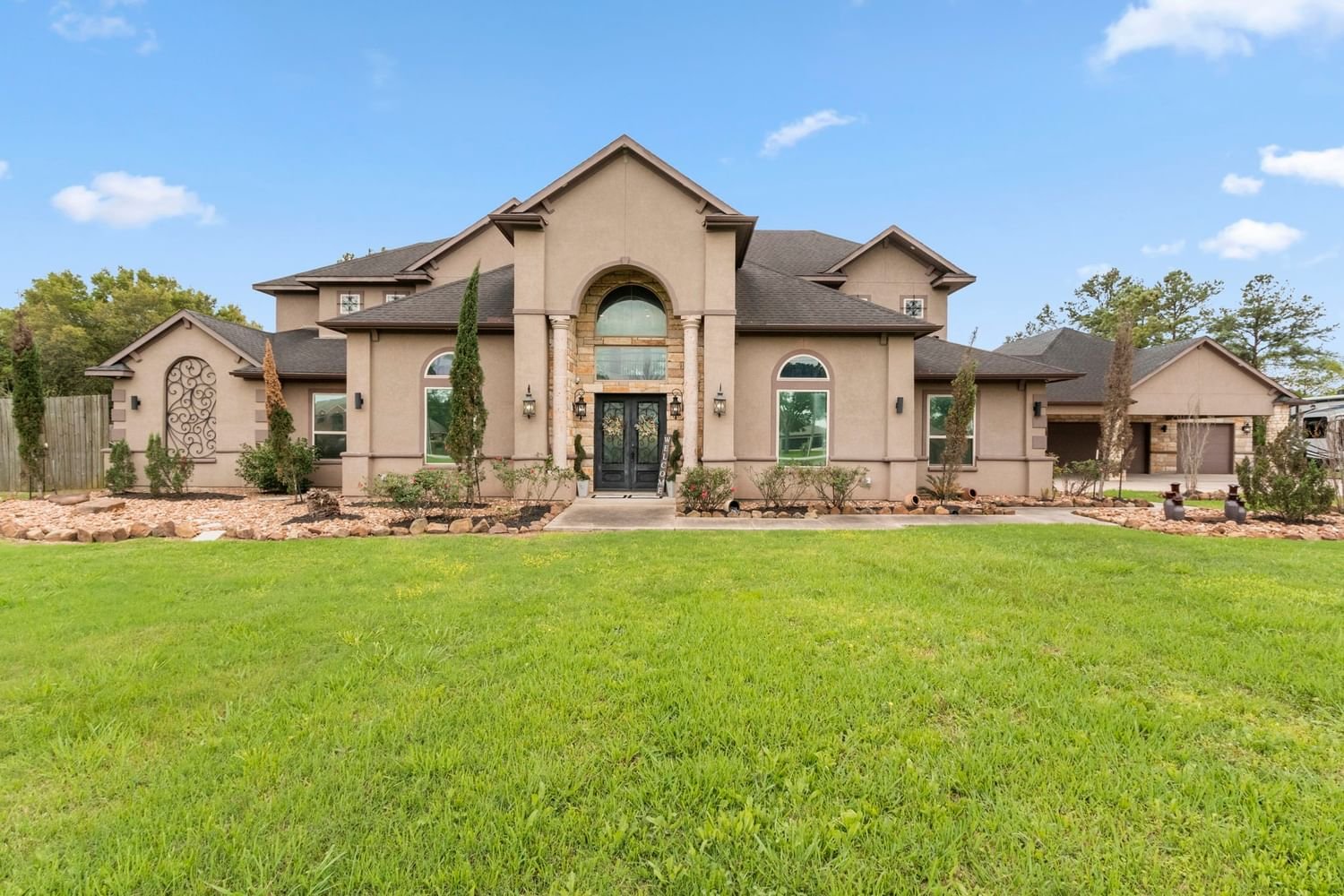 Real estate property located at 8002 Hughes Ranch, Brazoria, Fondal Add, Pearland, TX, US