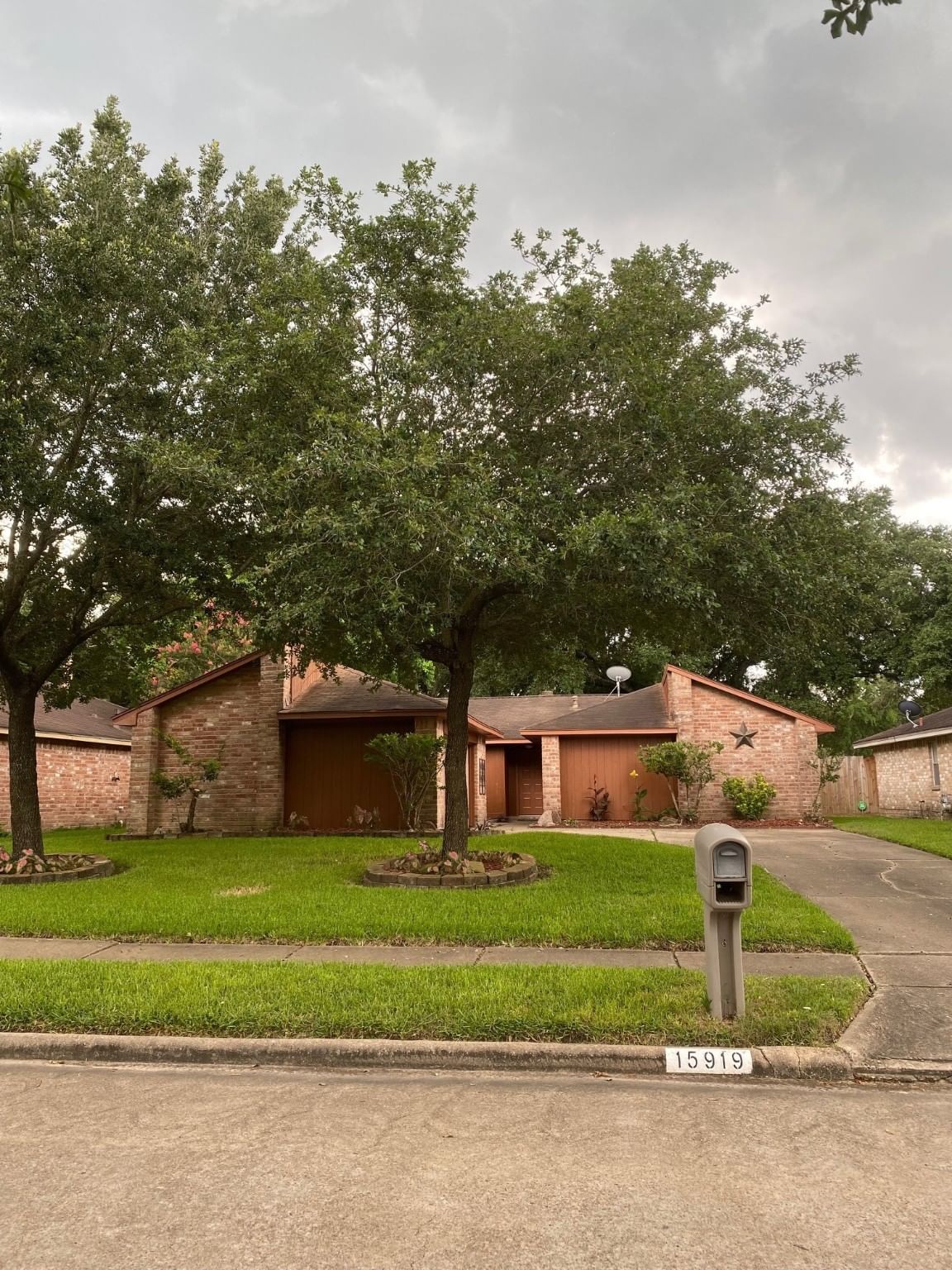 Real estate property located at 15919 Val Verde, Fort Bend, Mission Bend San Miguel Sec 4, Houston, TX, US