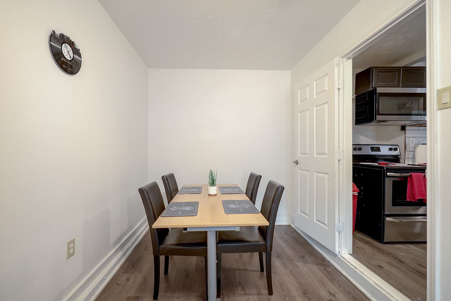 Real estate property located at 5107 Dickens, Harris, Houston, TX, US