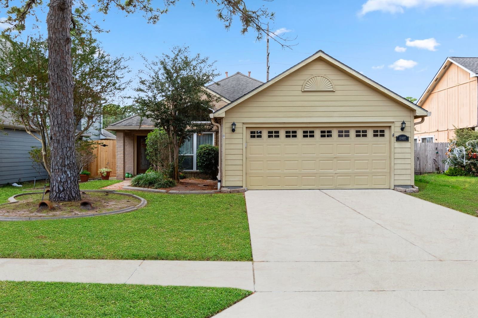 Real estate property located at 11407 Walnut Meadow, Harris, Champions Point Village Sec 02, Houston, TX, US