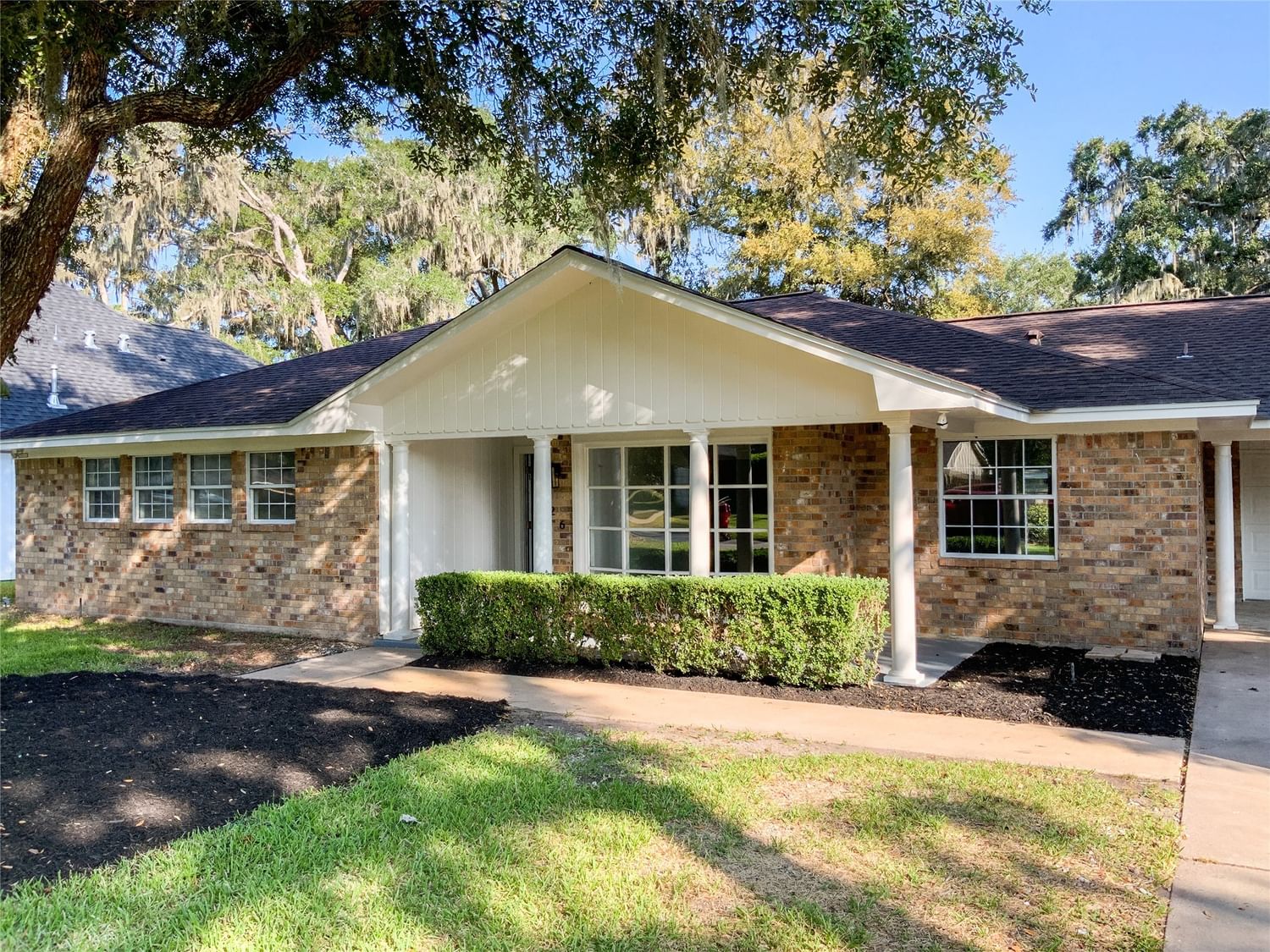 Real estate property located at 226 Amherst, Brazoria, West Columbia, TX, US