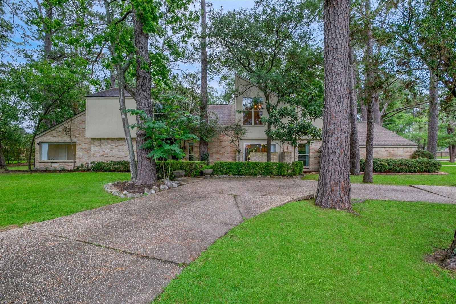 Real estate property located at 11500 Lou Al, Harris, Lou Al Courts, Hedwig Village, TX, US