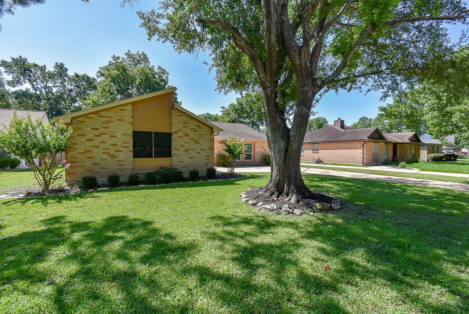 Real estate property located at 11518 Moltere, Harris, Meisterwood, Houston, TX, US