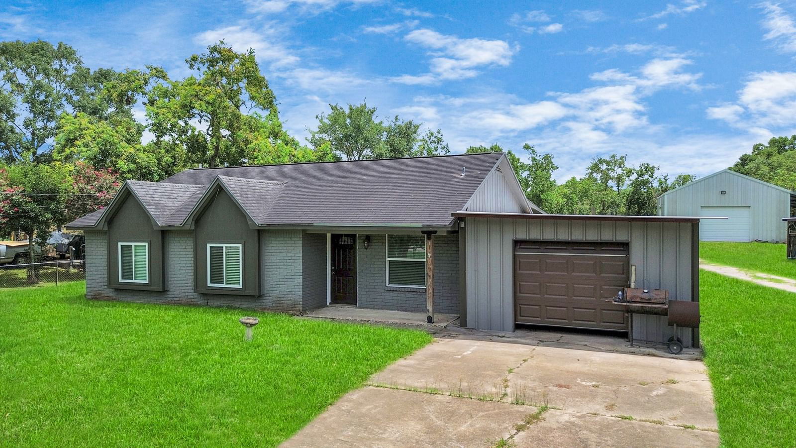 Real estate property located at 3569 County Road 541, Brazoria, H T & B R R, Alvin, TX, US