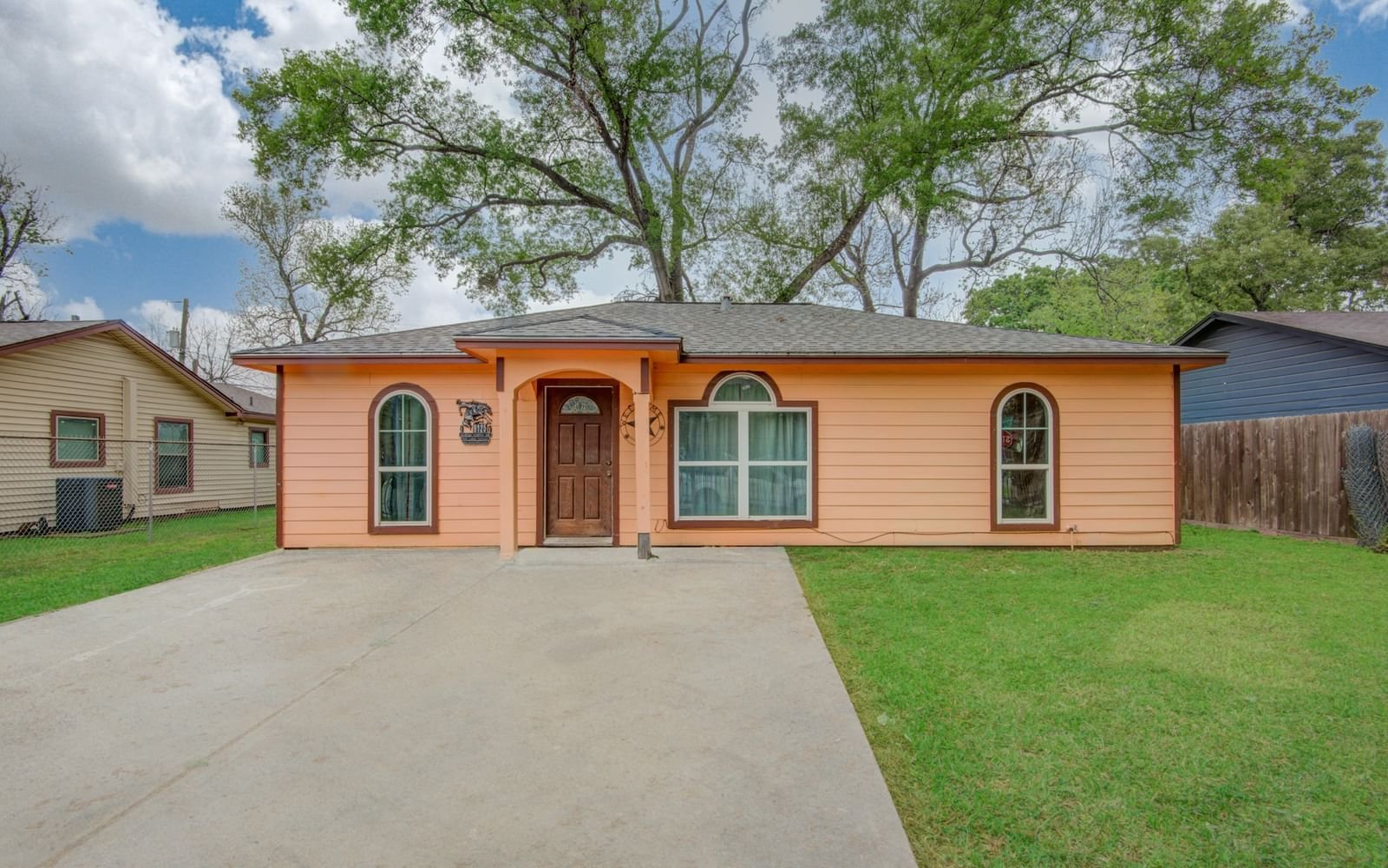 Real estate property located at 9125 Linda Vista, Harris, Chatwood Place Sec 02, Houston, TX, US