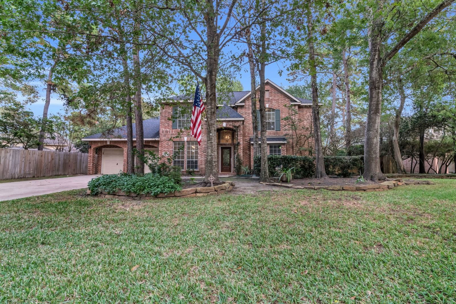 Real estate property located at 14 Greenvine, Montgomery, Wdlnds Village Alden Br 37, The Woodlands, TX, US