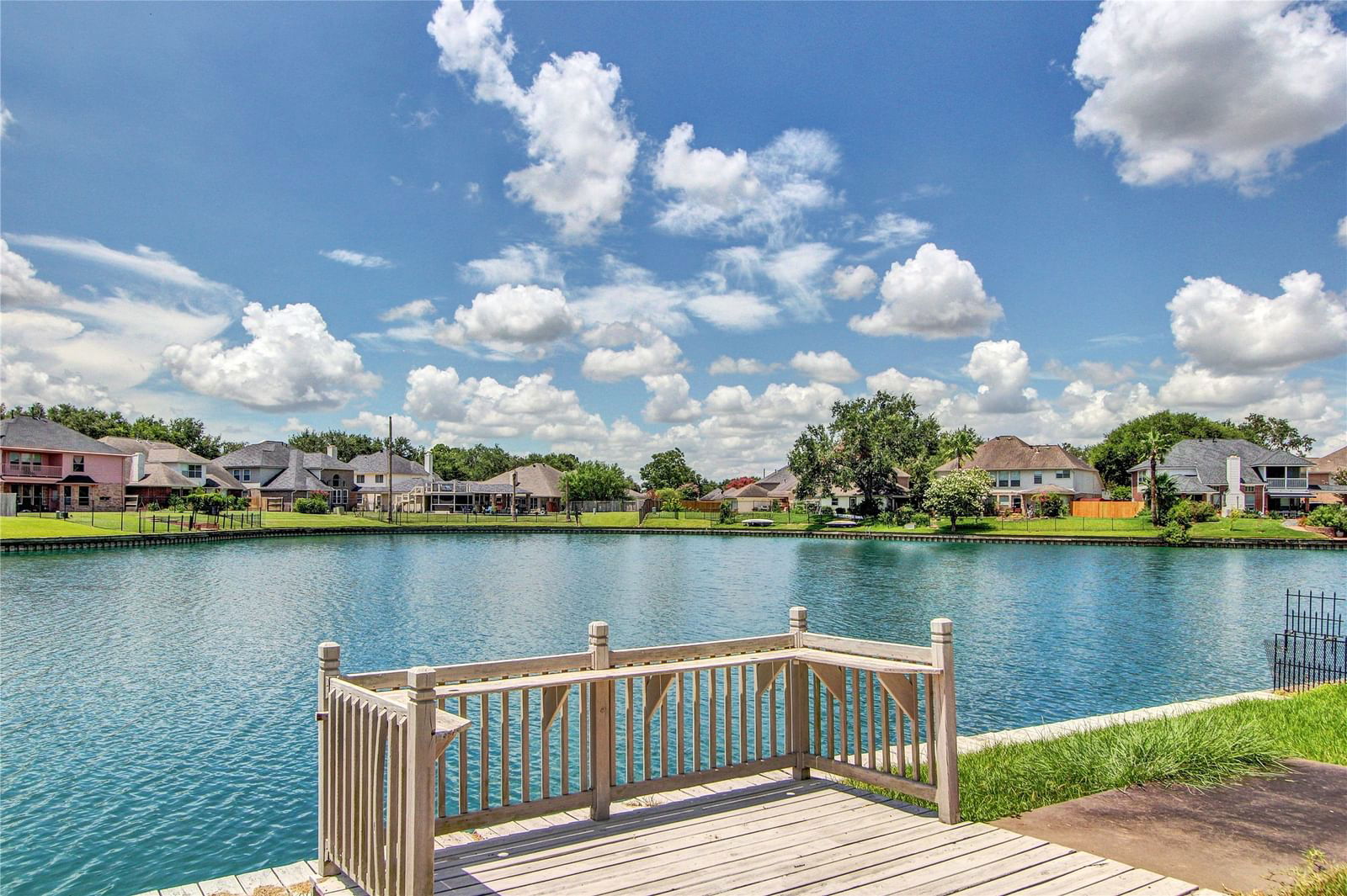 Real estate property located at 6610 Portuguese Bend, Fort Bend, Waters Edge At Colony Lakes Sec 2, Missouri City, TX, US