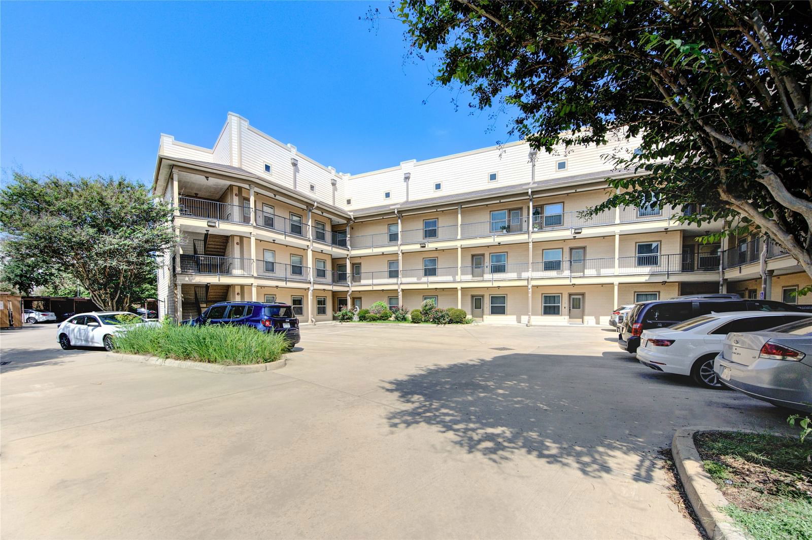 Real estate property located at 3501 Chenevert #22, Harris, Chenevert Condos, Houston, TX, US