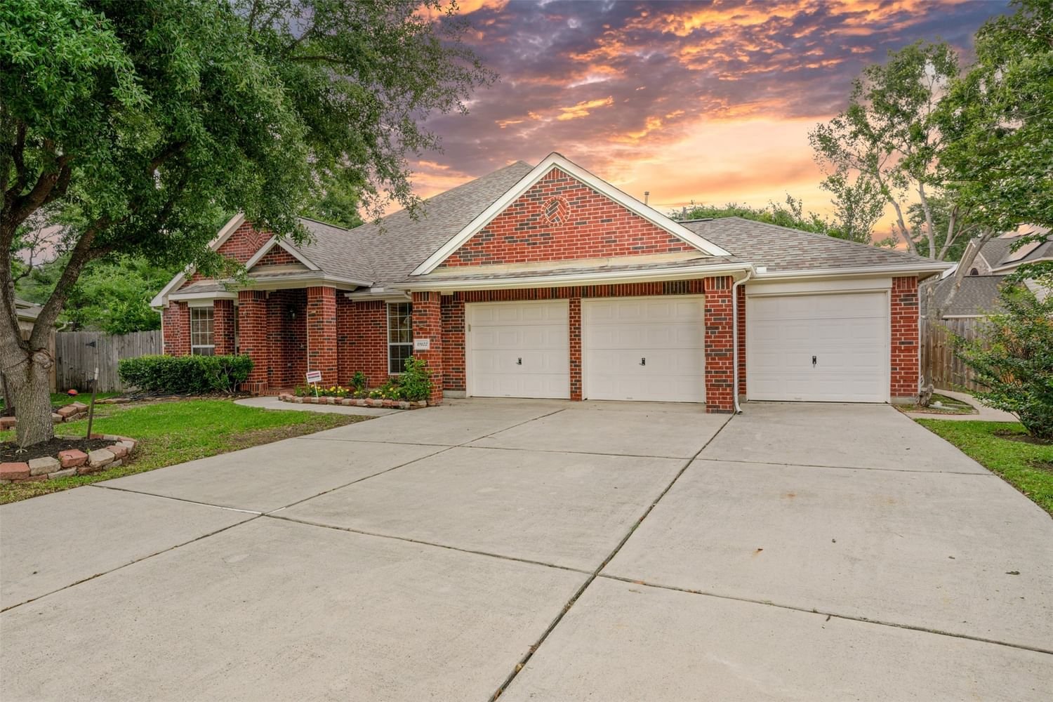 Real estate property located at 19122 Lost Mine, Harris, Cypress Forest Lakes, Spring, TX, US