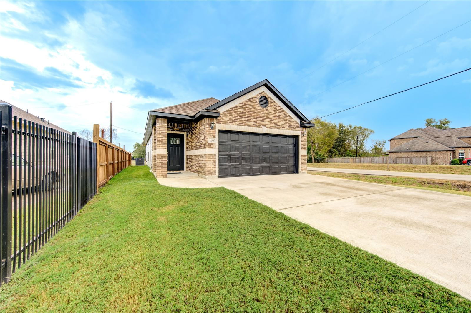 Real estate property located at 200 Masterson, Fort Bend, Pinedale Manor, Arcola, TX, US