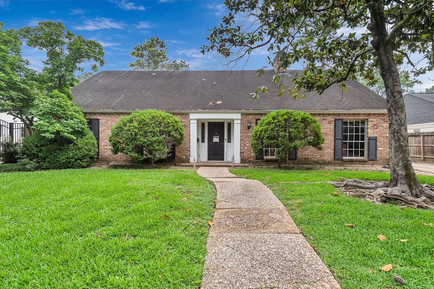 Real estate property located at 10019 Lynbrook, Harris, Briargrove Park Sec 01, Houston, TX, US