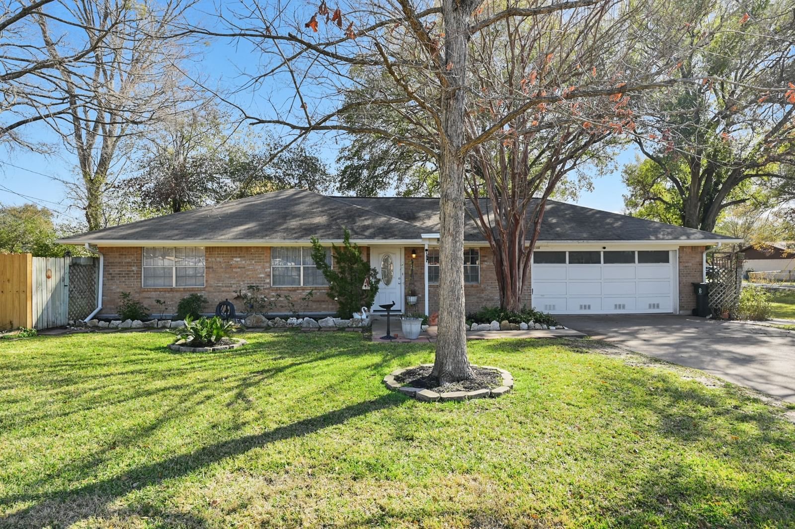 Real estate property located at 2501 Mchaney, Brazos, Lynndale Acres Ph 2, Bryan, TX, US