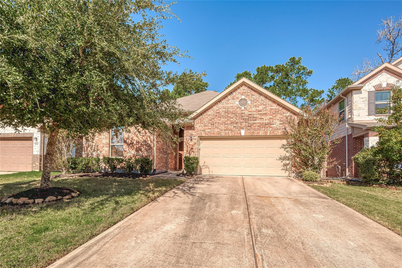Real estate property located at 1910 Elkington, Montgomery, Wedgewood Falls, Conroe, TX, US