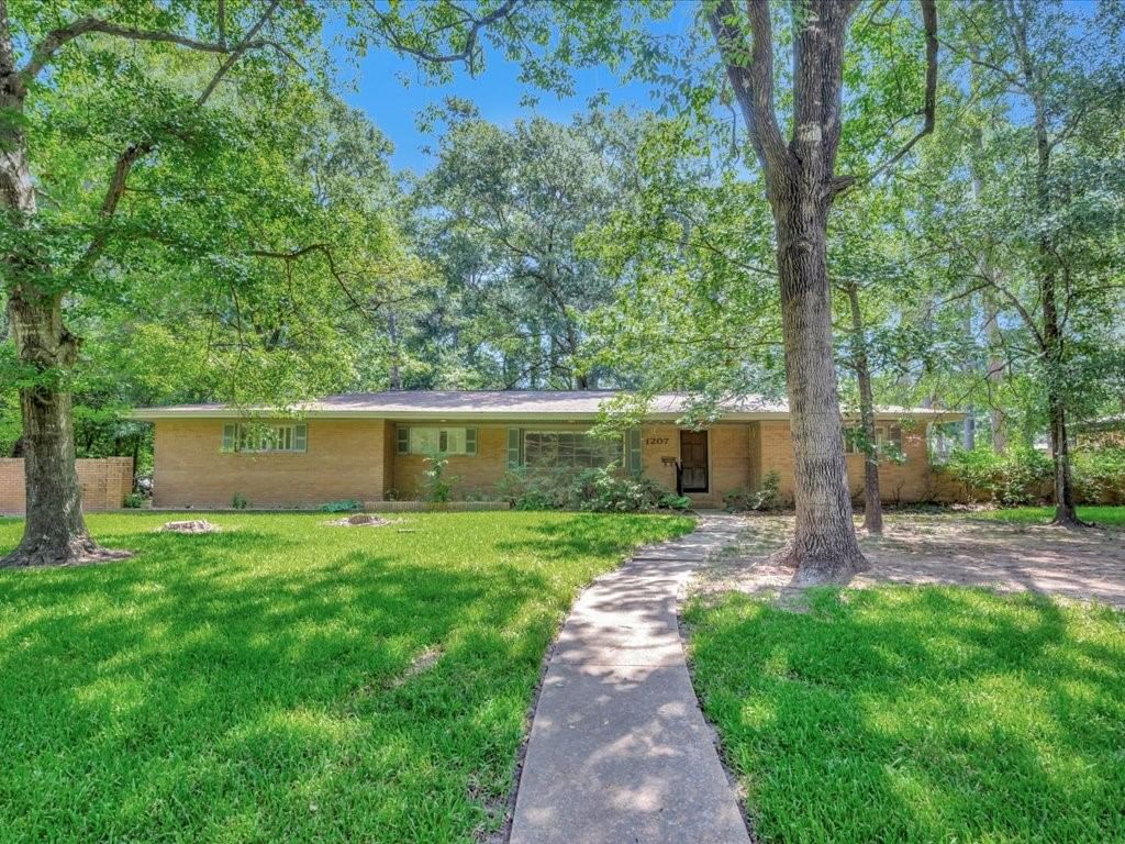 Real estate property located at 1207 Shadybrook, Angelina, None, Lufkin, TX, US