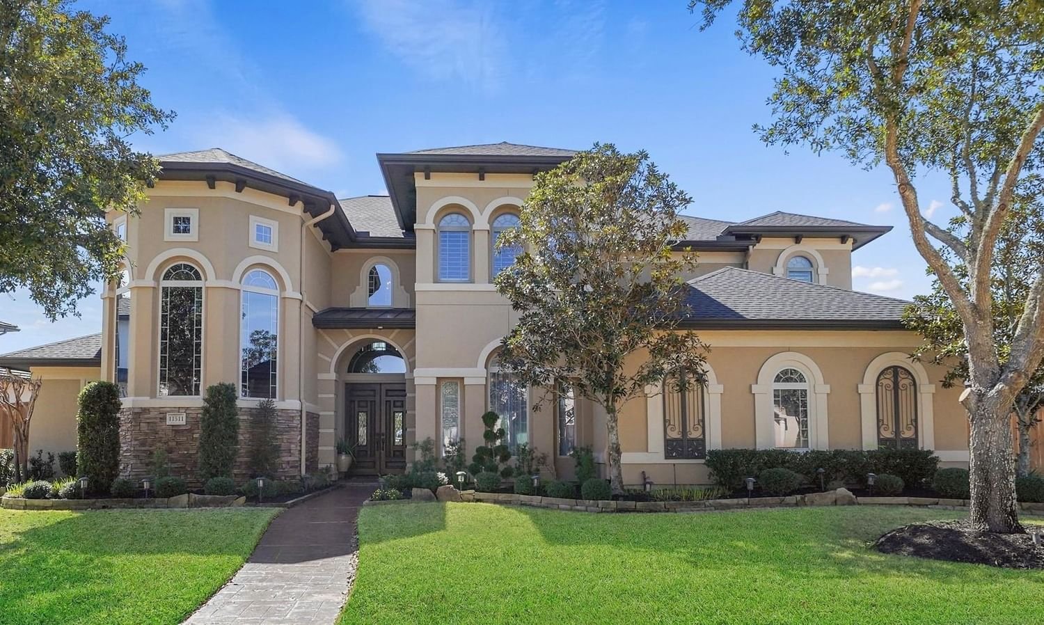 Real estate property located at 11511 Lago Verde, Fort Bend, Lakes Of Bella Terra Sec 7, Richmond, TX, US