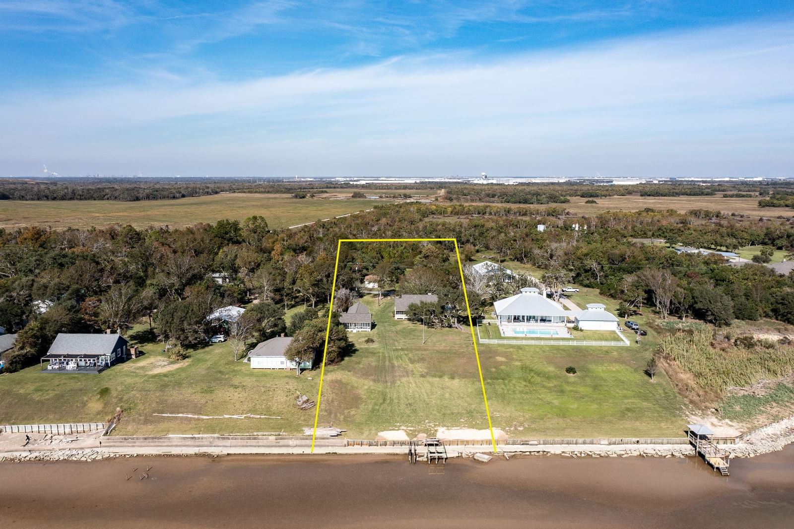 Real estate property located at 7414 Ocean, Chambers, Seacrest Add, Beach City, TX, US