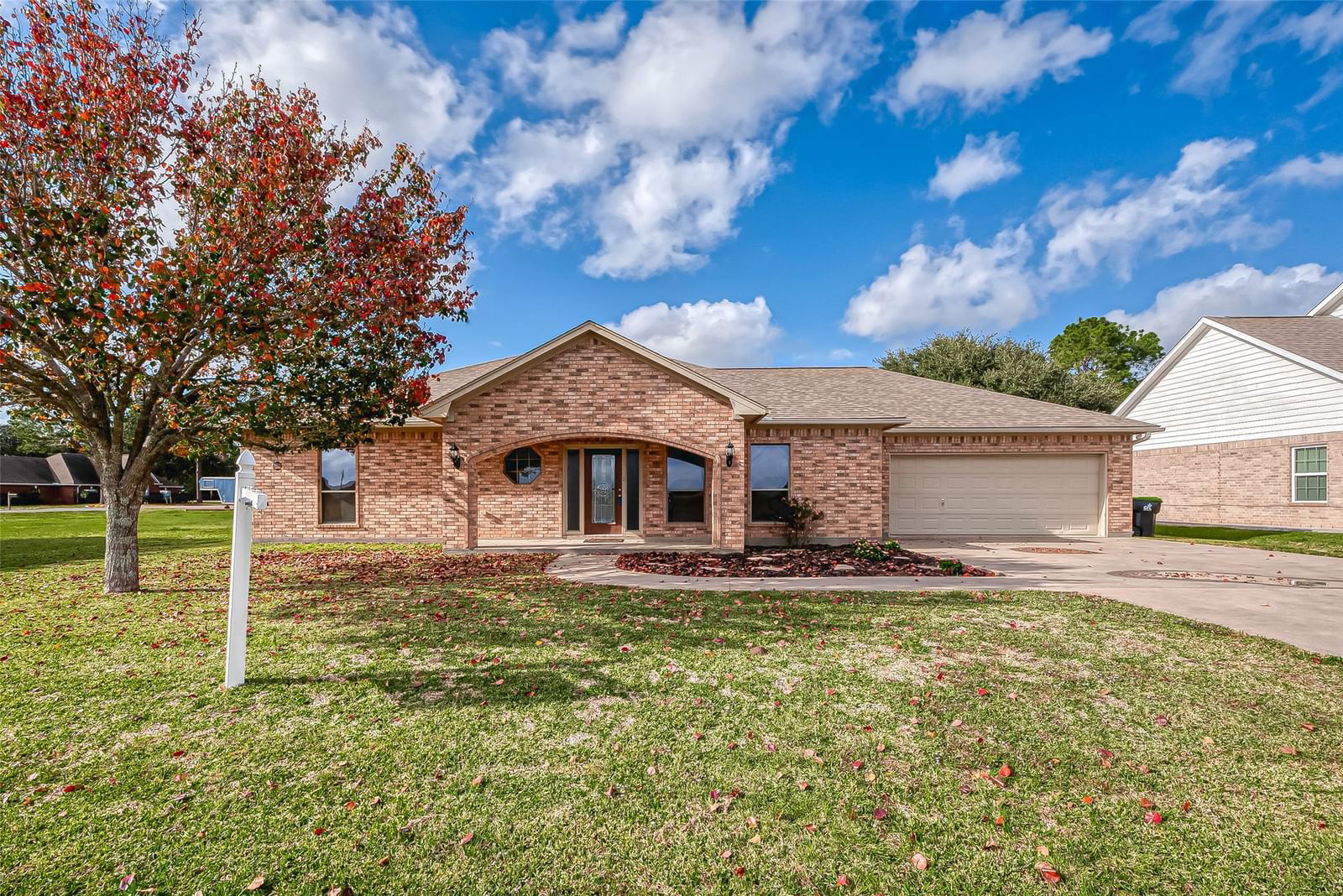 Real estate property located at 3714 Melvin, Fort Bend, C Abendroth, Needville, TX, US