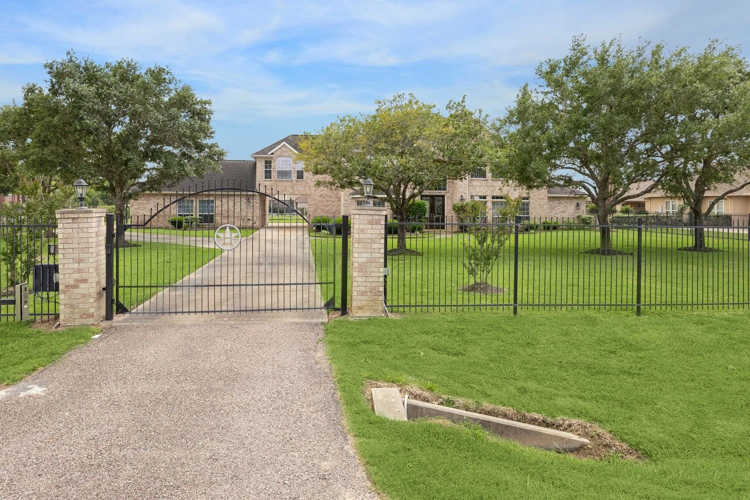 Real estate property located at 3703 Chesterdale, Fort Bend, Estates Of Silver Ridge, Missouri City, TX, US