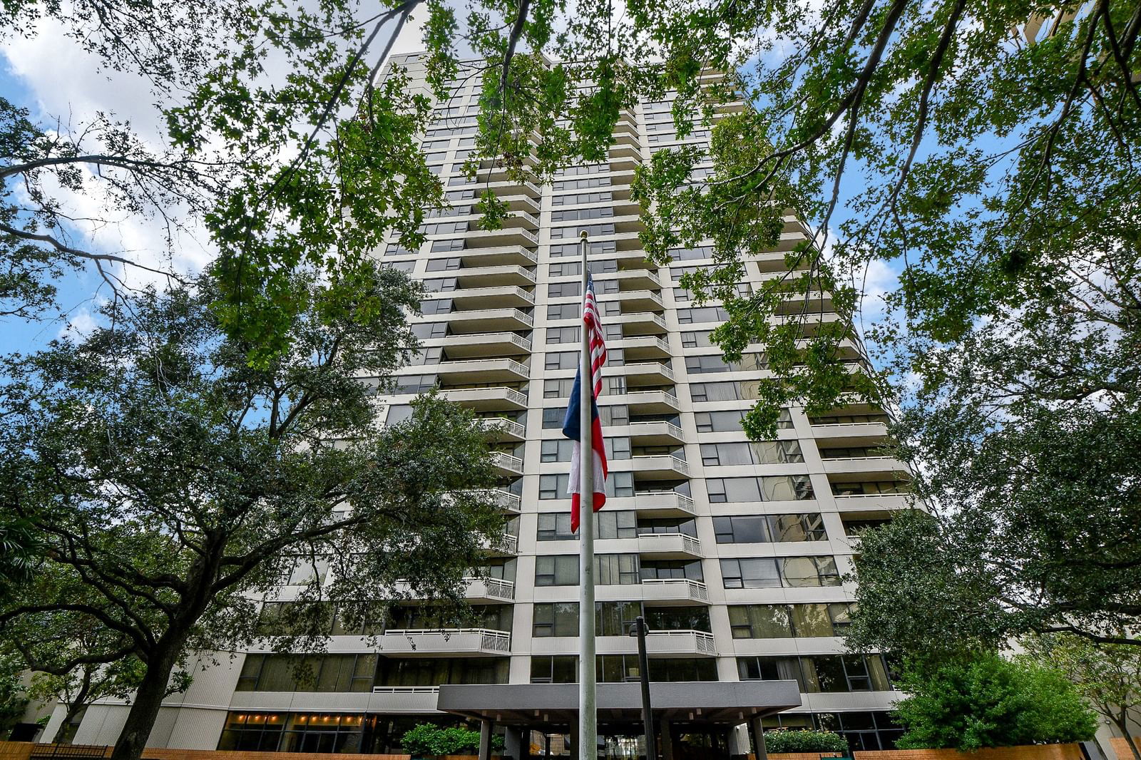 Real estate property located at 15 Greenway #2E, Harris, Greenway Condo, Houston, TX, US